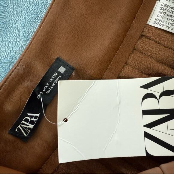 ZARA Gold Button High Waisted Accordian Pleated Mini Skirt - Picture 8 of 9